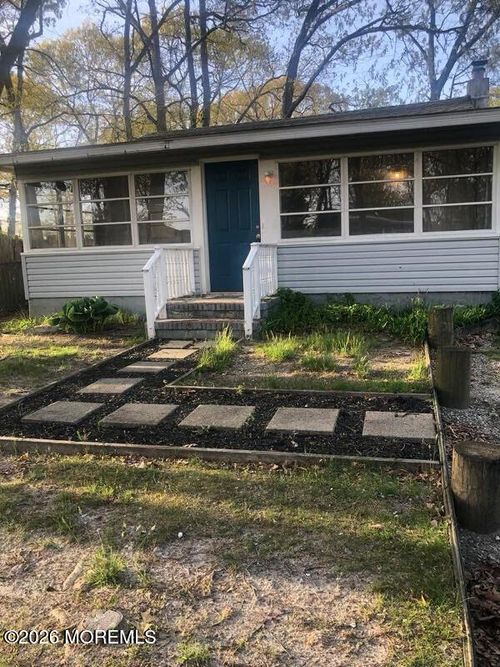 2130 Schoeberlein Ave, Toms River, NJ, 08753-5955 | Card Image