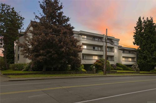 314-3235 Quadra St, Saanich, BC, V8X1G4 | Card Image