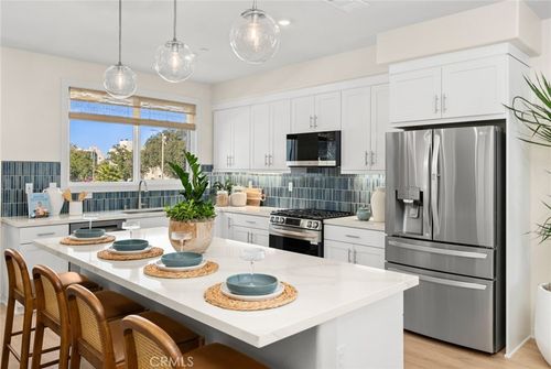 445 S Eleanor St, Pomona, CA, 91766-3687 | Card Image