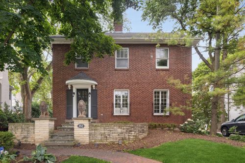 352 Ravine Rd, Hinsdale, IL, 60521-3839 | Card Image
