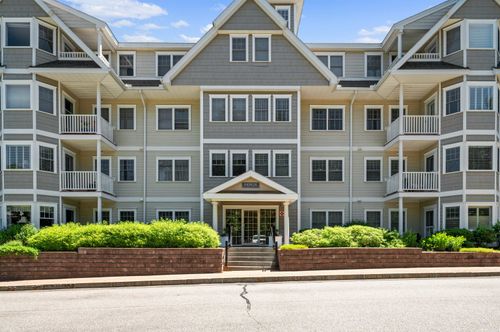 425-4 Sterling Hill Ln, Exeter, NH, 03833-4875 | Card Image