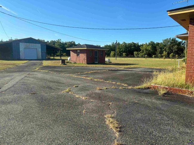 1943 Vienna Hwy, House other with 3 bedrooms, 2 bathrooms and null parking in Pineview GA | Image 15