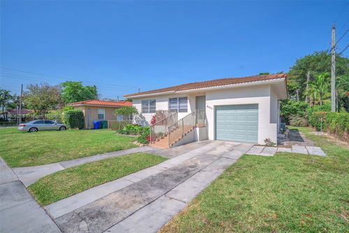 2420 Sw 21st Ave, Miami, FL, 33145-3747 | Card Image