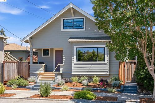 2635 Mathews St, Berkeley, CA, 94702-2008 | Card Image