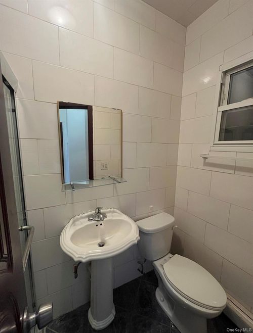 apt-3r-50 Main St, Yonkers, NY, 10701-7021 | Card Image