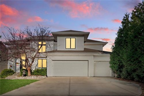 11273 S Lakecrest Dr, Olathe, KS, 66061-7534 | Card Image