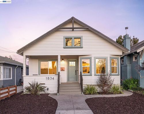 1834 8th St, Alameda, CA, 94501-2252 | Card Image