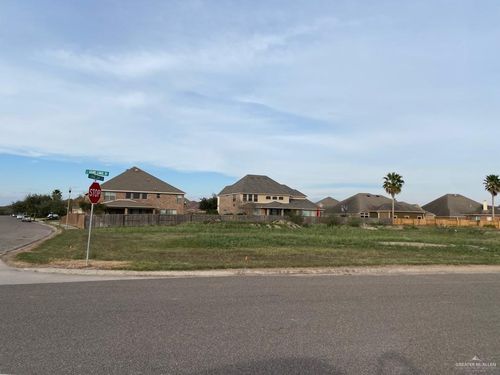 2801 Grand Canal Dr, Mission, TX, 78572-3880 | Card Image