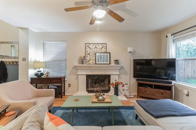 2912 Feathercrest Dr, House other with 3 bedrooms, 3 bathrooms and 4 parking in Austin TX | Image 4