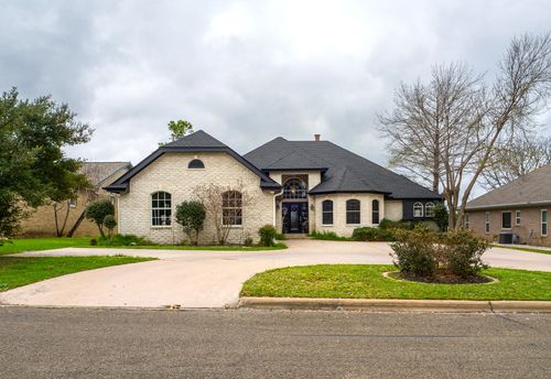 415 Saint Andrews Street, Meadowlakes, TX, 78654 | Card Image