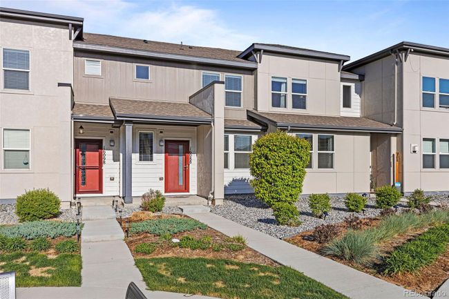16088 E Elk Drive, Condo with 3 bedrooms, 2 bathrooms and 2 parking in Denver CO | Image 3