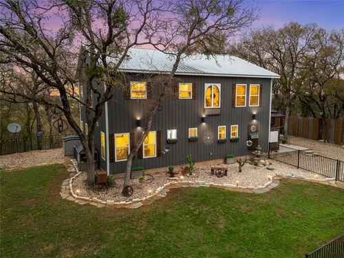 1307 Range Rd, China Spring, TX, 76633-3329 | Card Image