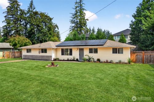 24930 237th Ave Se, Maple Valley, WA, 98038-8301 | Card Image