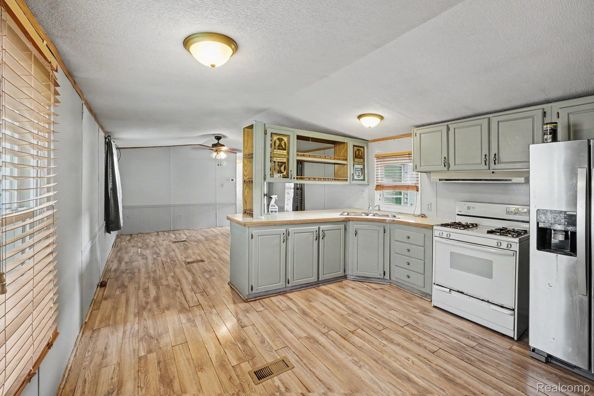 Residential in Springfield Charter Township 5