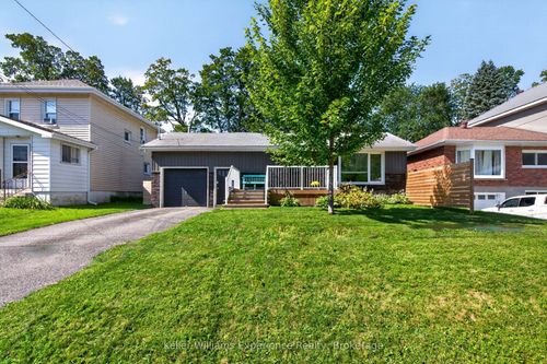 128 9th St, Midland, ON, L4R4B8 | Card Image