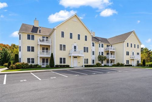 201-20 Saw Mill Drive, North Kingstown, RI, 02852 | Card Image