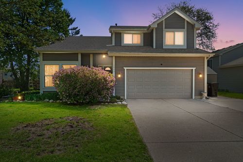 1003 Wesley Dr, Crystal Lake, IL, 60014-8840 | Card Image