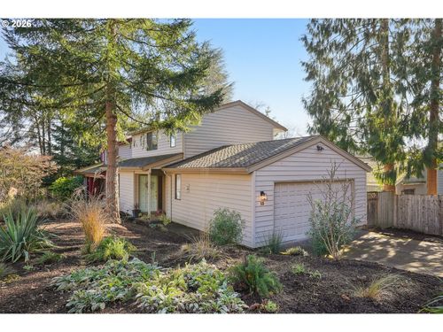 13 Mountain Cir, Lake Oswego, OR, 97035-1900 | Card Image