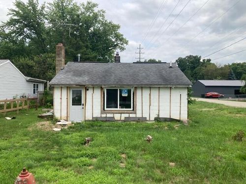 121 Bagg Ave, Jackson, MI, 49203-6018 | Card Image