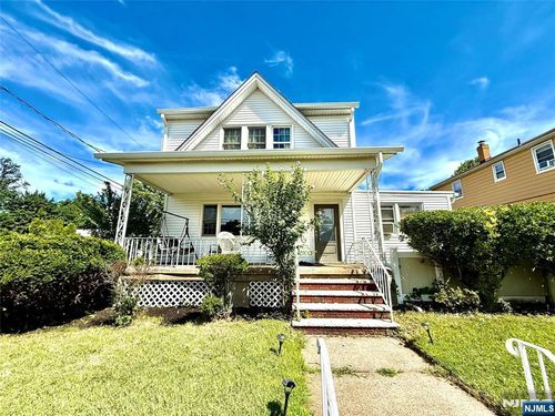 10-01 Berdan Ave, Fair Lawn, NJ, 07410-1721 | Card Image