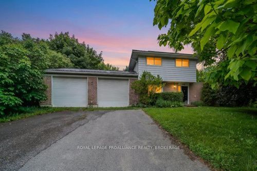 146 Wilson St, Kingston, ON, K7K5A1 | Card Image