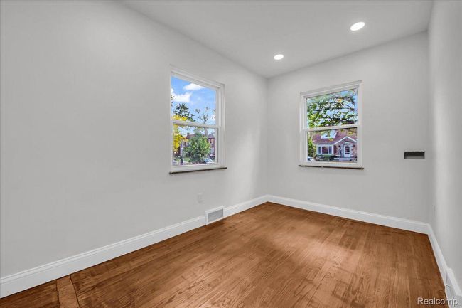 17550 Ohio St, House other with 3 bedrooms, 2 bathrooms and null parking in Detroit MI | Image 7
