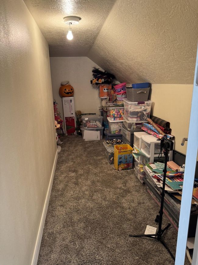 Upstairs Storage | Image 45