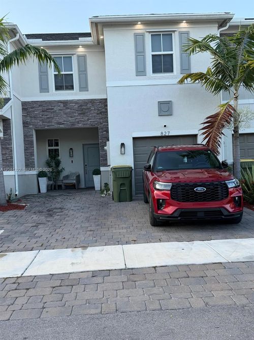 827-827 Se 18th St, Homestead, FL, 33034-5686 | Card Image