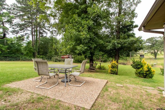 13402 County Road 1131, House other with 3 bedrooms, 2 bathrooms and null parking in Flint TX | Image 35