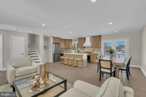 568 Flock Rd, Hamilton, NJ, 08690-1313 | Card Image