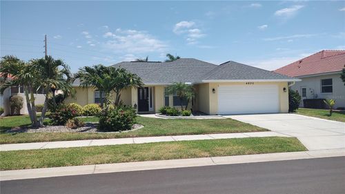 4835 Jacaranda Heights Dr, Venice, FL, 34293-6067 | Card Image
