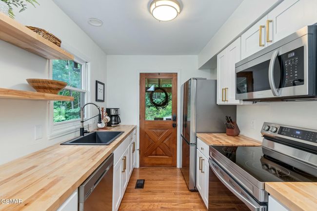 1106 Eagle Pointe Way, House other with 1 bedrooms, 2 bathrooms and null parking in Pigeon Forge TN | Image 4