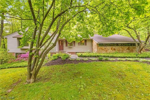 4587 Ranchwood Road, Akron, OH, 44333 | Card Image