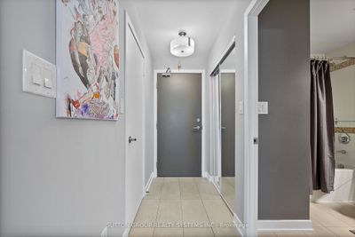 1701 - 4099 Brickstone Mews, Condo with 1 bedrooms, 1 bathrooms and 1 parking in Mississauga ON | Image 3