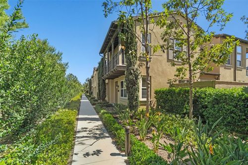 111 Thornhurst, Irvine, CA, 92620-2182 | Card Image