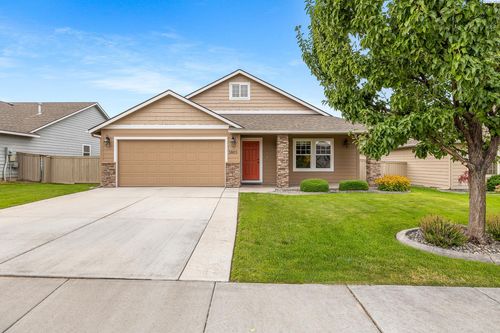 5805 W 19th Ave, Kennewick, WA, 99338-2187 | Card Image