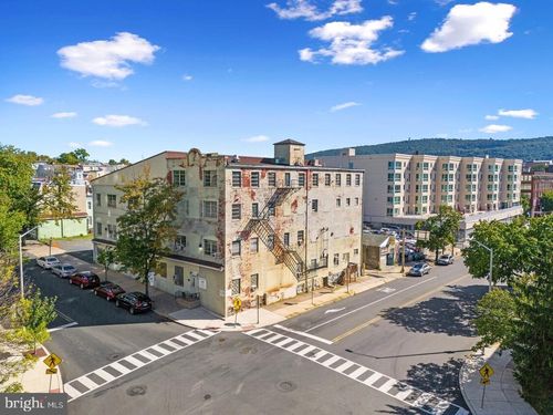 105 Washington St, Reading, PA, 19601-4019 | Card Image