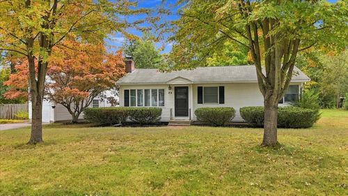 25 Oakview Cir, Medway, MA, 02053-1317 | Card Image