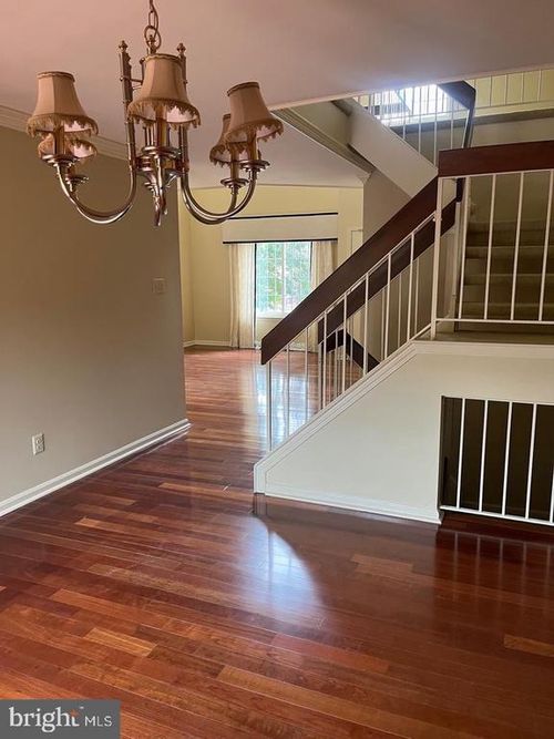 4-4 Lantern Ln, CHESTERBROOK, PA, 19087-5822 | Card Image