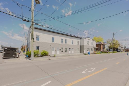 259 Boul. Du Havre, Home with 3 bedrooms, 1 bathrooms and null parking in Salaberry de Valleyfield QC | Card Image