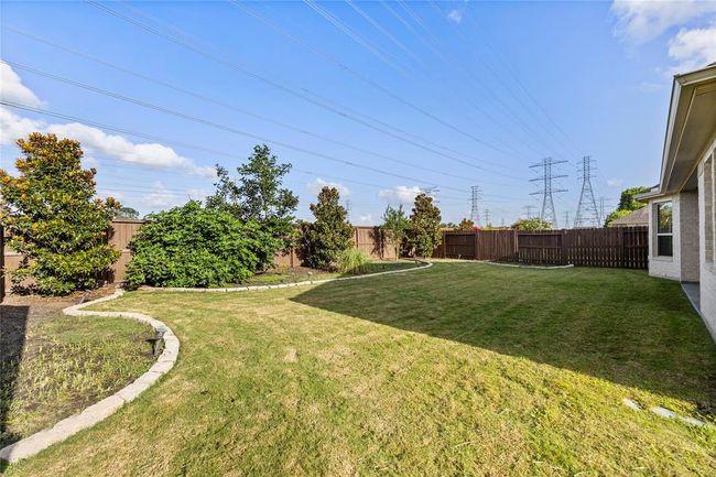 Large Backyard with Fruit Trees & Magnolia Trees | Image 35