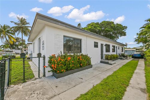 front-2465 Nw 35th St, Miami, FL, 33142-5355 | Card Image