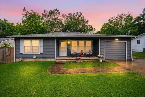 1307 N Gaines Street, Ennis, TX, 75119 | Card Image