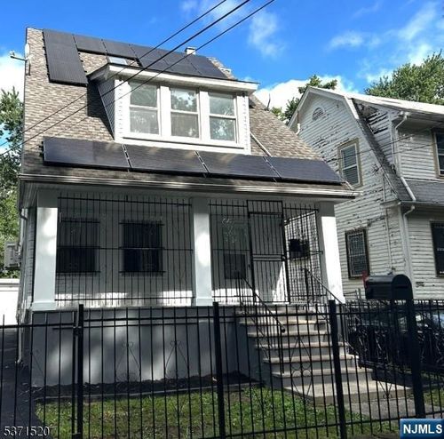 125 Munn Ave, Newark, NJ, 07106-2114 | Card Image