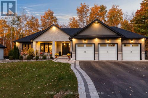 9 Byers St, Springwater, ON, L9X2A3 | Card Image