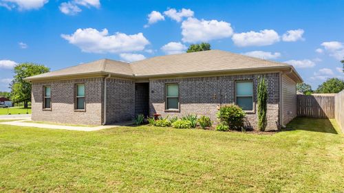 26 Saye St, Vilonia, AR, 72173-9358 | Card Image