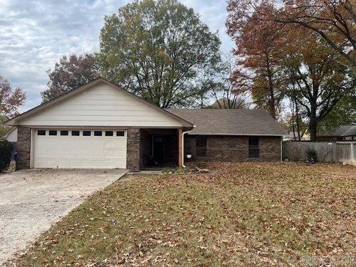 3 Sedgefield Dr, Conway, AR, 72034 | Card Image