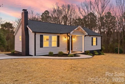 625 Lee St, Albemarle, NC, 28001-5921 | Card Image