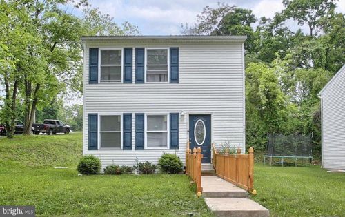 2407 Brown St, HARRISBURG, PA, 17109-3311 | Card Image