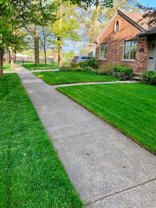 23573 Fordson Dr, Dearborn, MI, 48124-1601 | Card Image